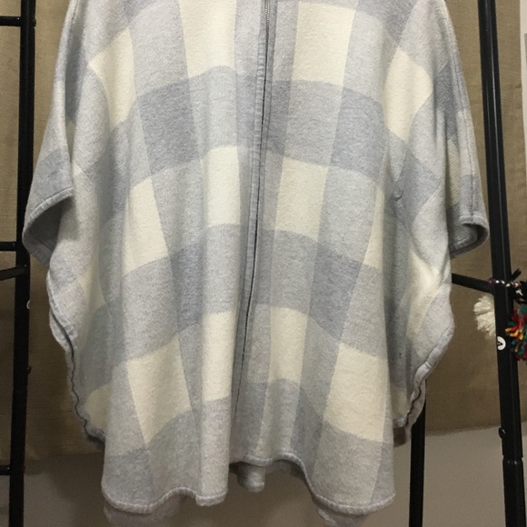Plaid Poncho Cape | Jones New York / S/M - Picture 5 of 6